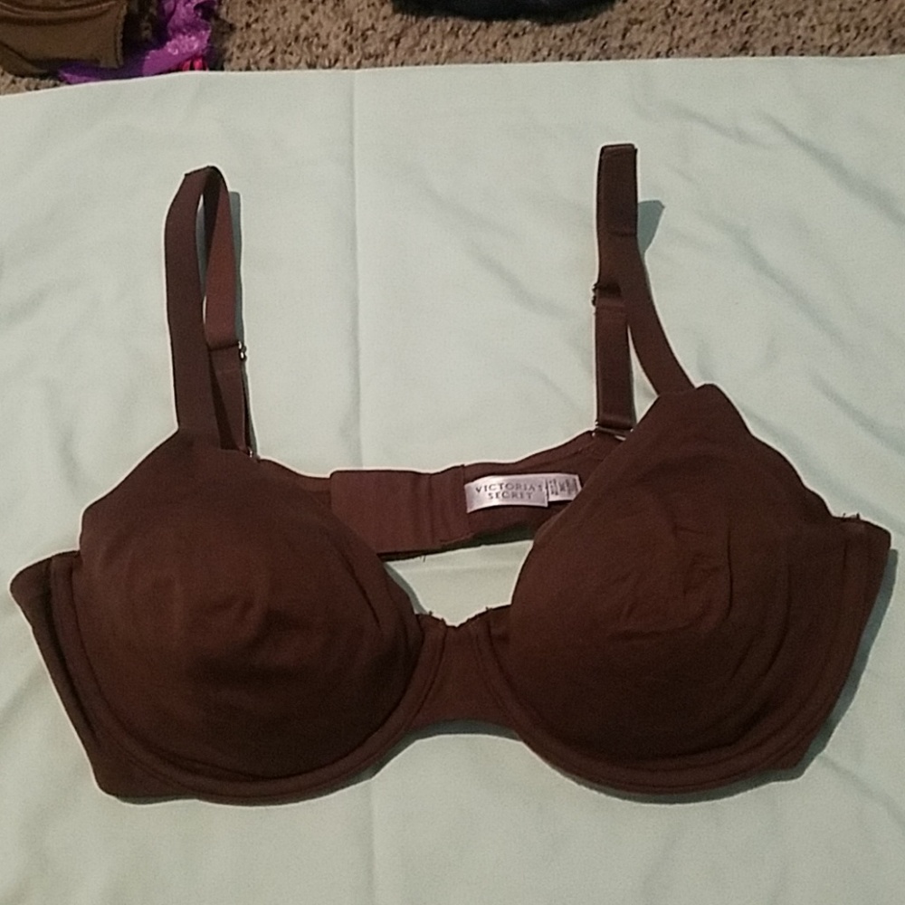 Victoria Secrets Bras - Picture 2 of 4